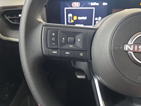 New 2027 Nissan Kicks SV w/ Cold Weather Package FWD image 16