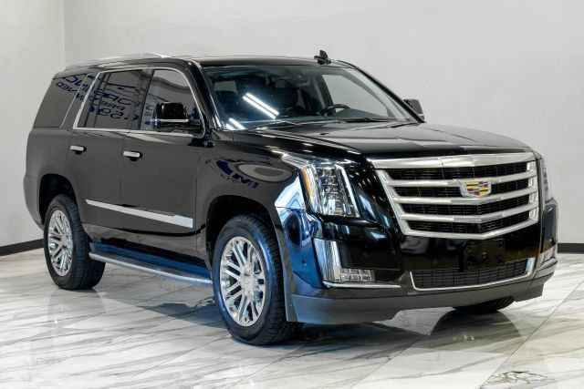 Used 2020 Cadillac Escalade 2WD image 9