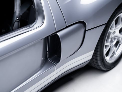 Used 2006 Ford GT image 27