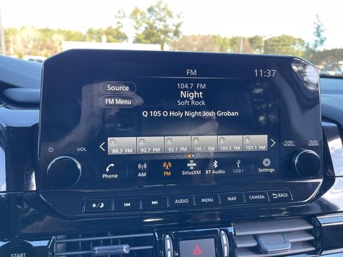 Used 2025 Nissan Pathfinder SL w/ Cargo Package image 8