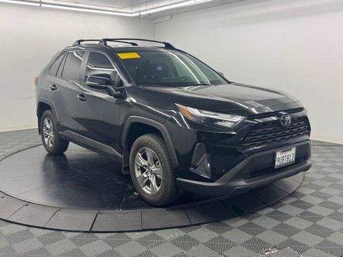Certified 2025 Toyota RAV4 XLE AWD/4WD image 4