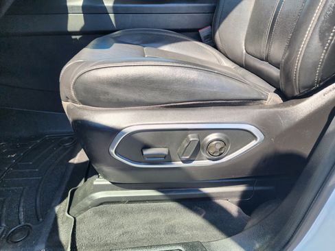 Used 2022 Jeep Wagoneer Series III image 25