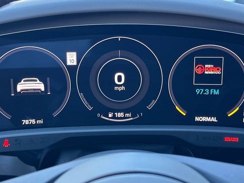 Used 2022 Porsche Taycan Turbo S image 32