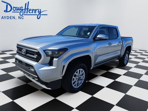 Used 2024 Toyota Tacoma TRD Sport image 1