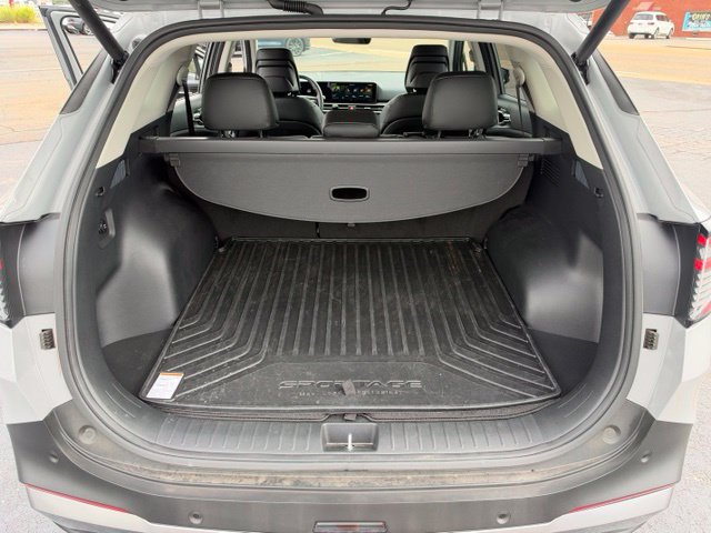 Used 2026 Kia Sportage EX FWD image 21