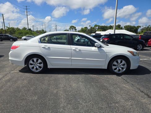 Used 2010 Honda Accord EX-L image 3