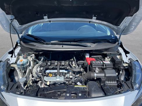 Used 2025 Nissan Versa SV FWD image 36