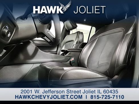 Used 2025 Jeep Grand Cherokee Altitude AWD/4WD image 9