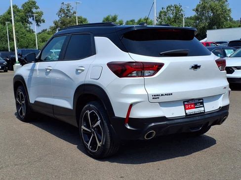 Used 2021 Chevrolet TrailBlazer RS w/ Sun and Liftgate Package image 8