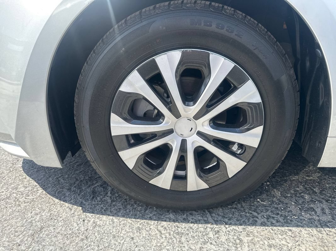 Used 2022 Toyota Corolla LE FWD image 14