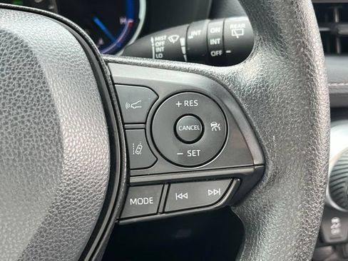 Used 2024 Toyota RAV4 AWD Hybrid image 19