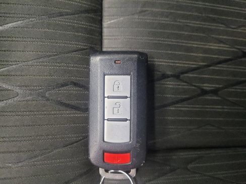 Used 2020 Mitsubishi Eclipse Cross SE image 32