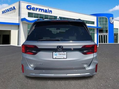 New 2026 Honda Odyssey Touring image 4