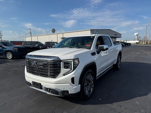 Used 2024 GMC Sierra 1500 Denali Ultimate image 3