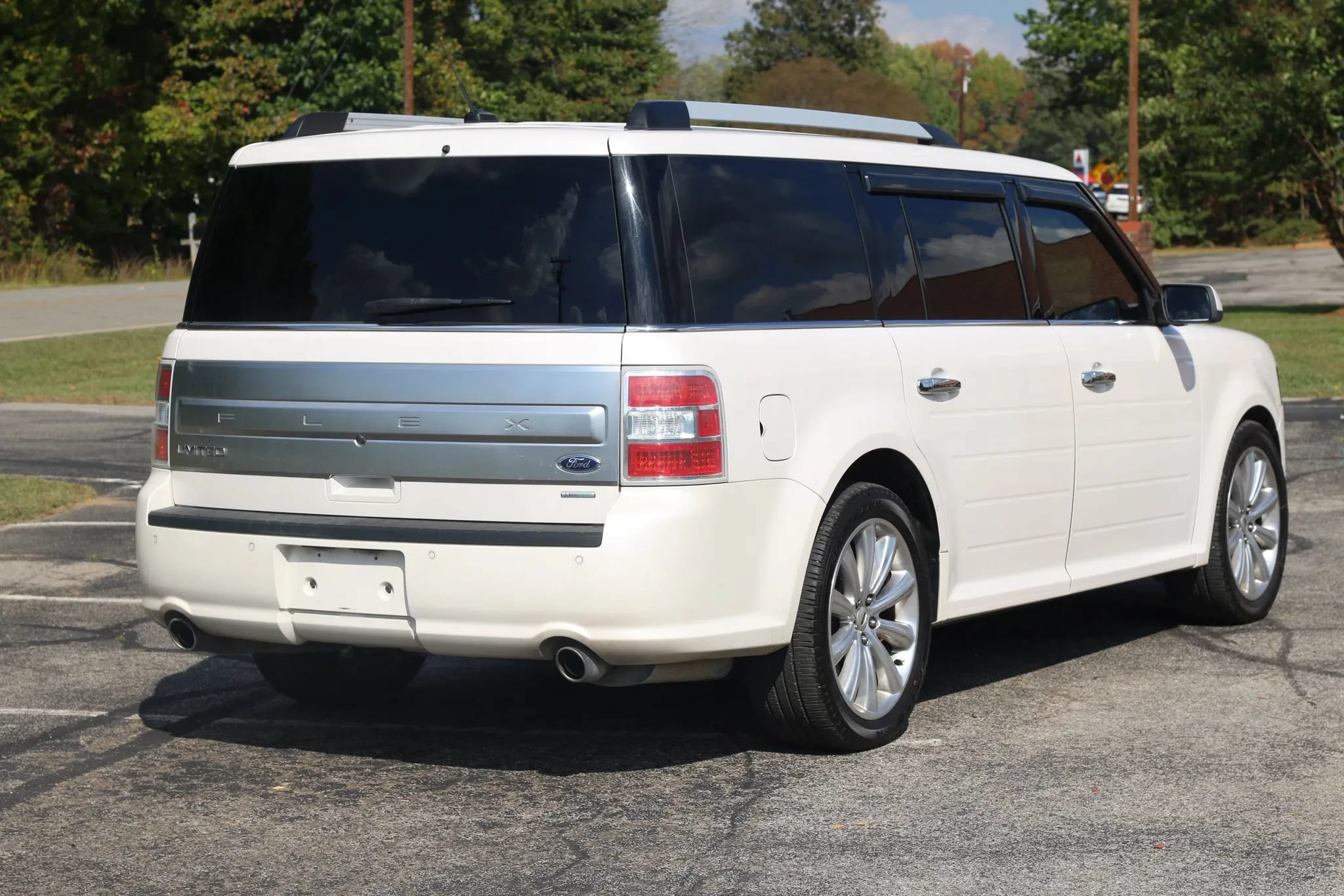 Used 2019 Ford Flex Limited w/ Equipment Group 303A AWD/4WD image 4