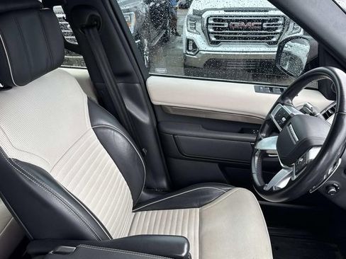 Used 2022 Land Rover Discovery HSE R-Dynamic AWD/4WD image 14