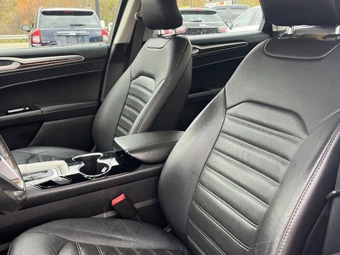 Used 2015 Ford Fusion SE w/ Equipment Group 202A image 7