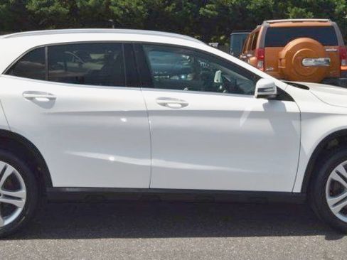 Used 2019 Mercedes-Benz GLA 250 4MATIC image 12