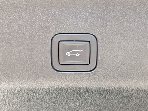 Used 2024 Chevrolet Tahoe Premier RWD image 14