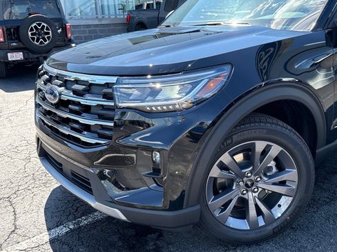 New 2026 Ford Explorer Active w/ Active Comfort Package AWD/4WD image 16