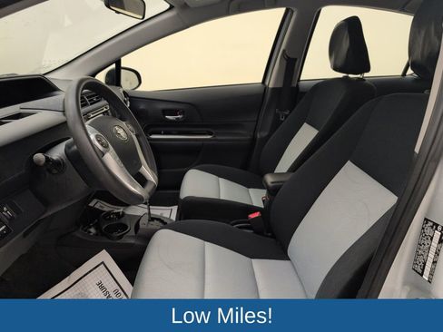 Used 2016 Toyota Prius C Three image 4