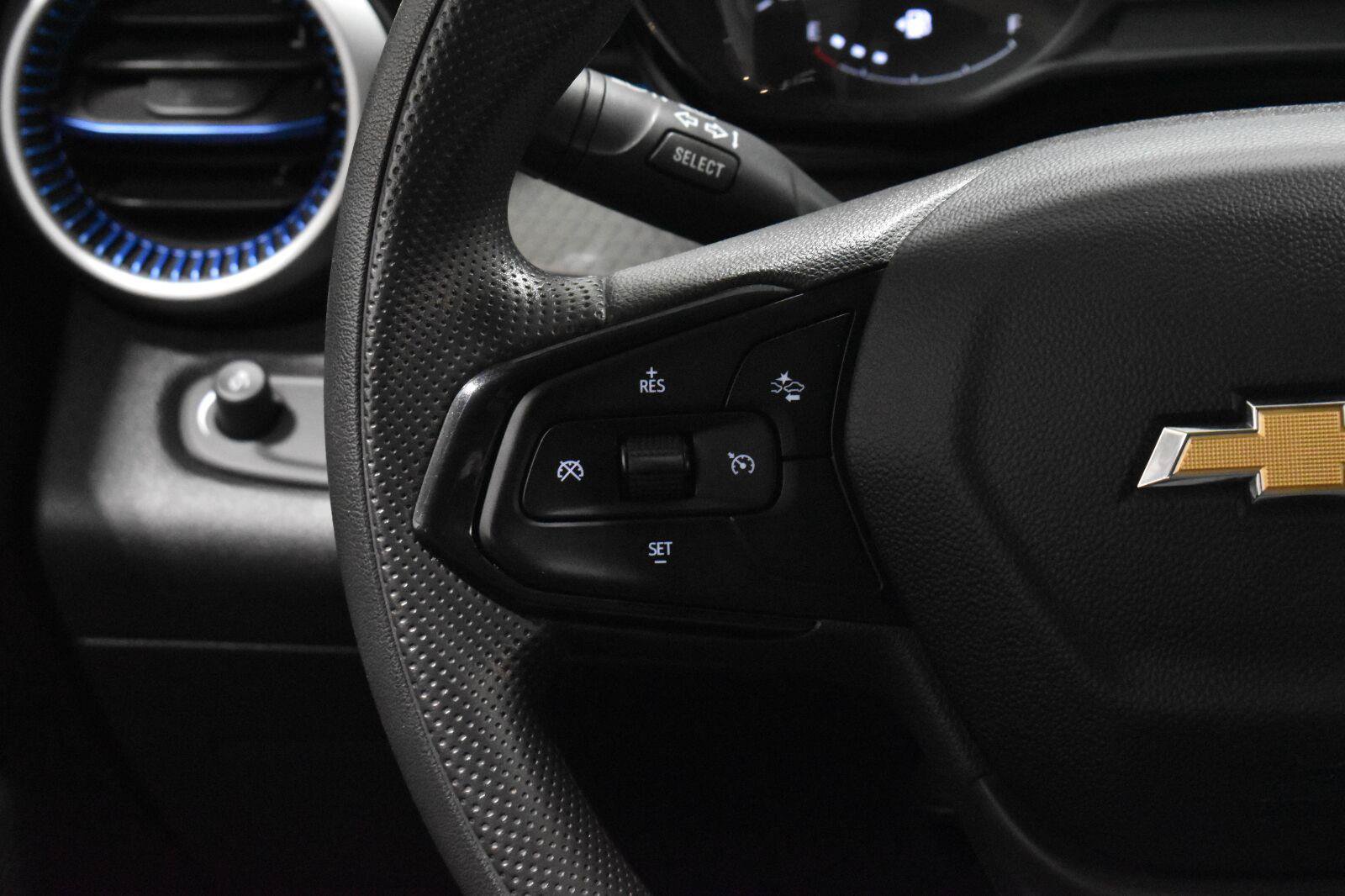 Used 2024 Chevrolet Trax LS FWD image 7