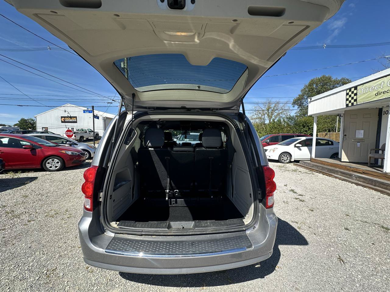 Used 2019 Dodge Grand Caravan SXT FWD image 12
