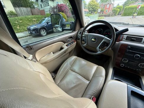 Used 2012 Chevrolet Silverado 2500 LTZ w/ LTZ Plus Package AWD/4WD image 18