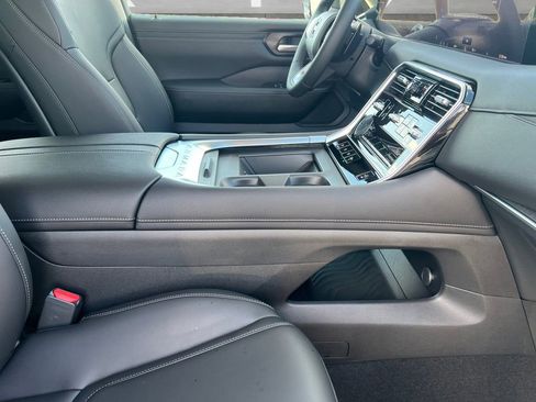 New 2026 Nissan Armada SV image 24