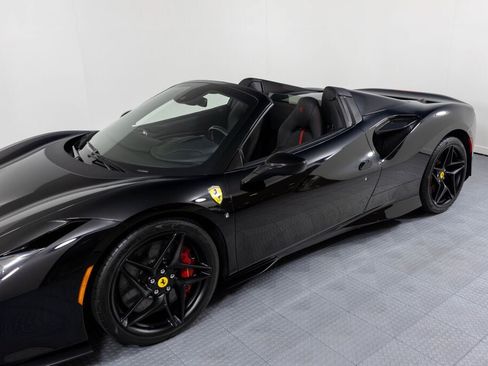 Used 2023 Ferrari F8 Tributo RWD image 27