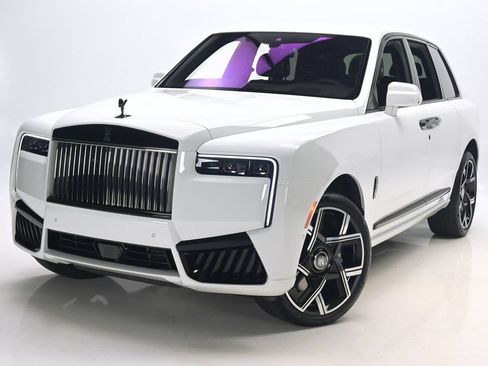 New 2027 Rolls-Royce Cullinan Black Badge AWD/4WD image 1