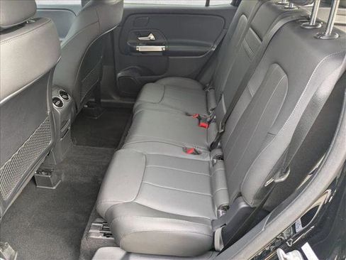 Certified 2025 Mercedes-Benz GLB 250 image 20