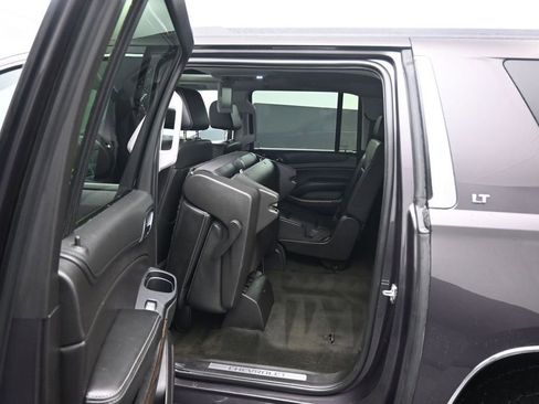 Used 2018 Chevrolet Suburban LT AWD/4WD image 37