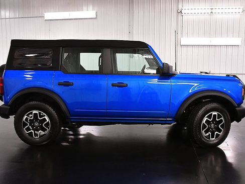 Used 2023 Ford Bronco 4-Door AWD/4WD image 8