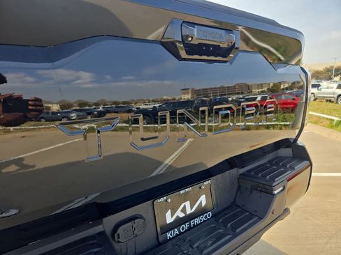 Used 2024 Toyota Tundra Platinum image 10