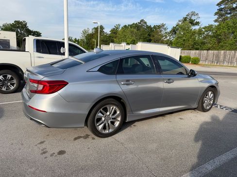 Used 2018 Honda Accord LX image 4