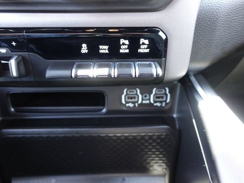 Used 2023 RAM 1500 Big Horn AWD/4WD image 48