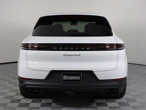 New 2026 Porsche Cayenne S image 6