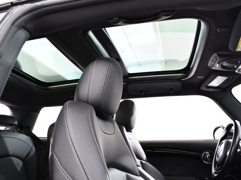 Used 2014 MINI Cooper S image 18