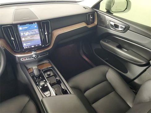 Used 2023 Volvo XC60 B5 Plus w/ Protection Package Premier image 17