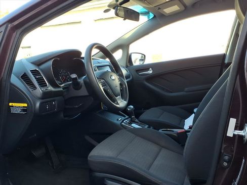 Used 2018 Kia Forte LX w/ LX Popular Package image 7