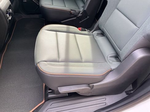 New 2026 GMC Acadia AT4 w/ Super Cruise Package AWD/4WD image 9