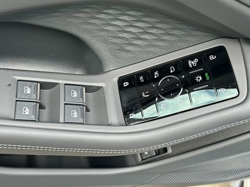 New 2026 Audi A6 Premium Plus AWD/4WD image 13