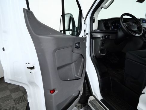 Certified 2025 Ford Transit 250 Low Roof w/ Exterior Upgrade Package RWD image 15