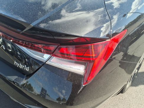 Certified 2023 Hyundai Elantra Limited FWD image 13