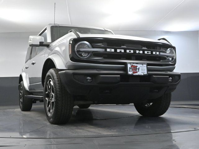 Used 2023 Ford Bronco Outer Banks AWD/4WD image 43