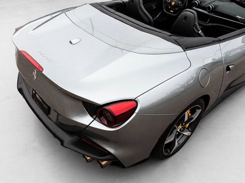 Certified 2022 Ferrari Portofino M RWD image 20