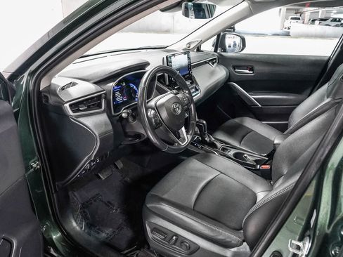 Certified 2022 Toyota Corolla Cross XLE w/ Convenience Package AWD/4WD image 18