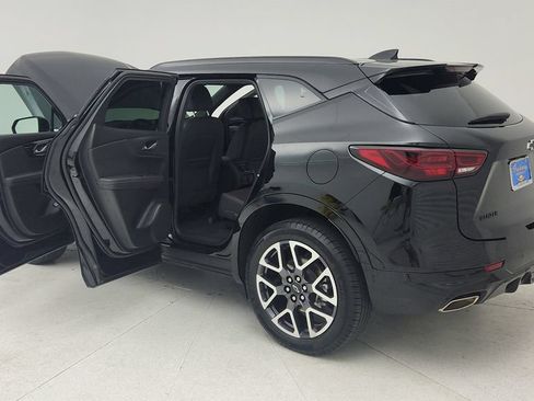 Certified 2025 Chevrolet Blazer RS FWD image 11