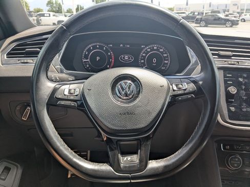 Used 2019 Volkswagen Tiguan SEL Premium R-Line AWD/4WD image 18